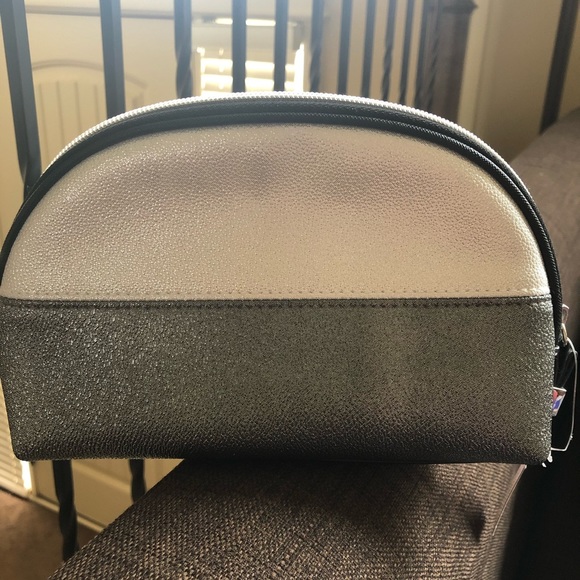 VS Metallic Silver Makeup Bag - Picture 2 of 5